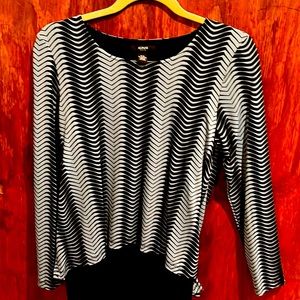 ALFANI Petite hi low Blk/blue Long sleeve top